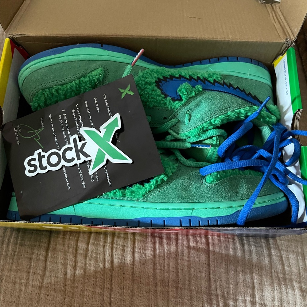 New Nike SB Dunk Low x Grateful Dead Green Bear size 10
